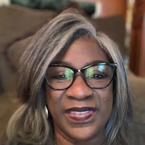 Meet your Posher, Yolanda